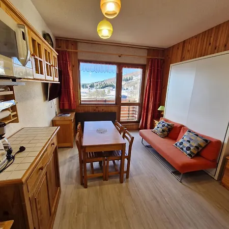 Moderne Au Coeur De Super Besse, A Proximite Des Pistes - Fr-1-814-85 * Besse-et-Saint-Anastaise